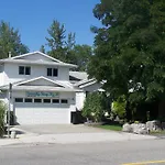 Serenity Stay Bed & Breakfast
