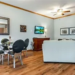 A Okanagan Lakeview Inn