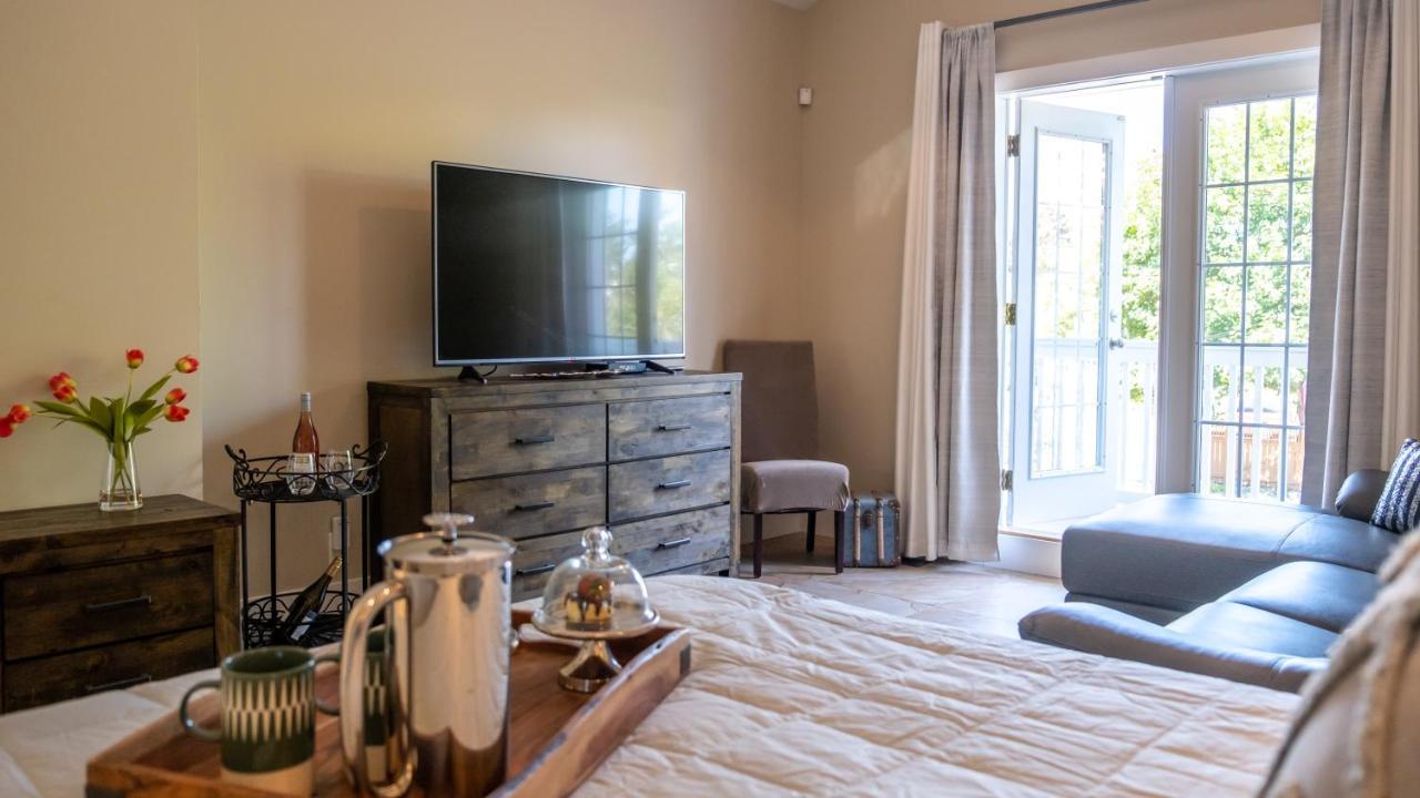 Bed & Breakfast - Chatham House 4*