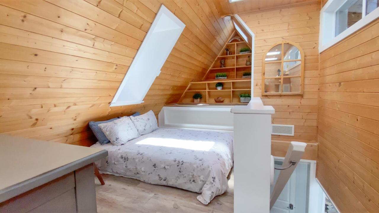 Bed & Breakfast - Chatham House