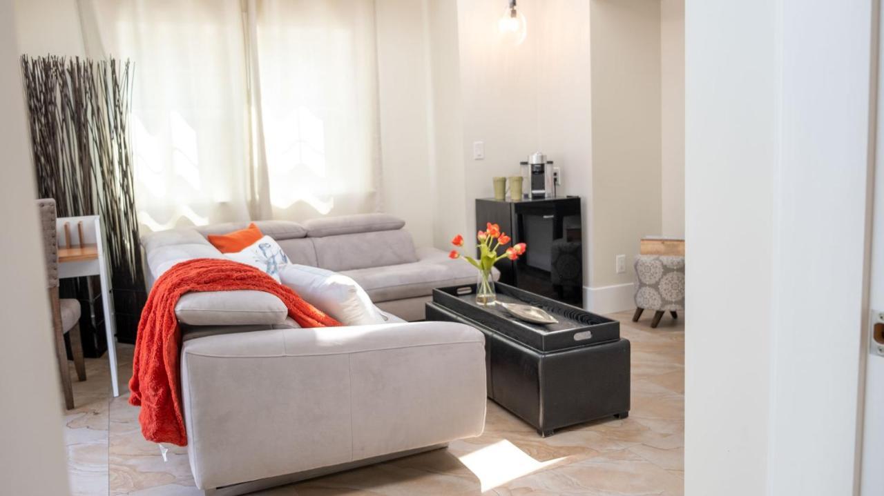 - Chatham House Bed & Breakfast Kelowna