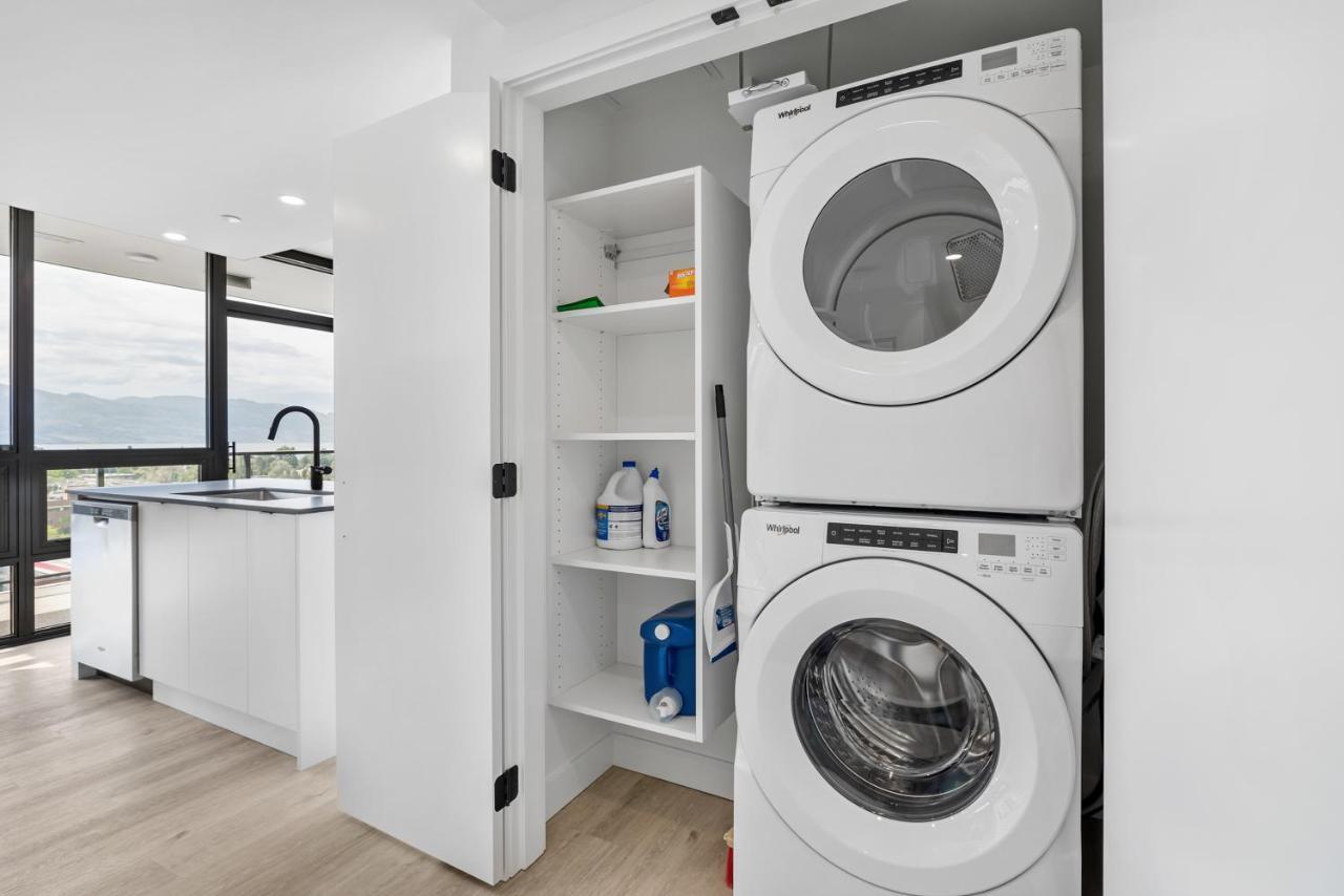 Apartment Brand New Luxury Downtown Near The #13 *