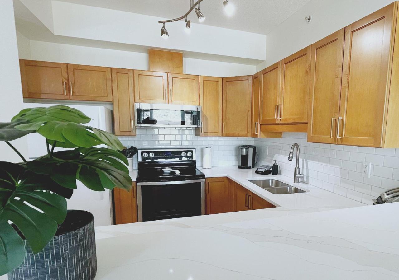 Apartment Downtown Waterfront Oasis Newly Renovated 2bed 2bath Kelowna
