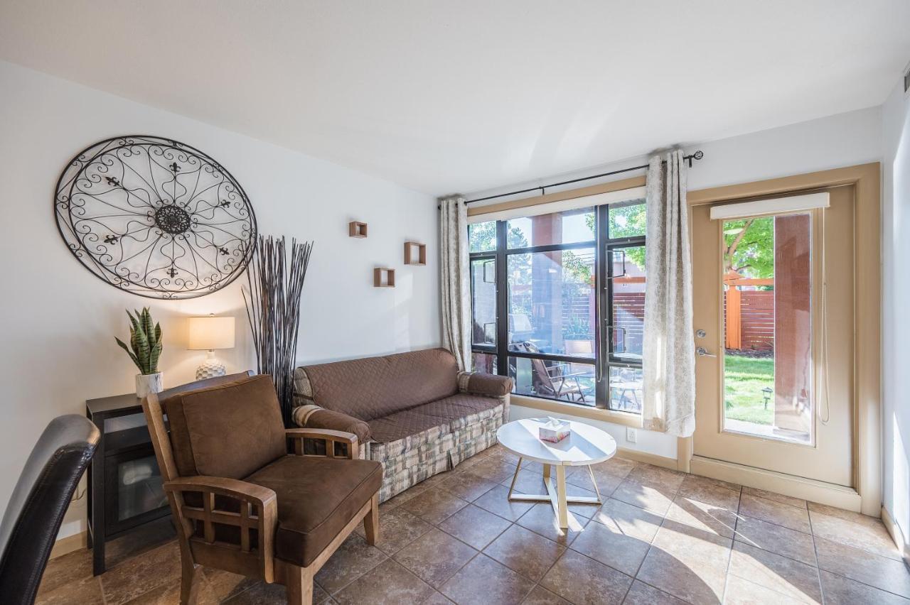 Apartment Style Living With Private Lawn And Patio Kelowna