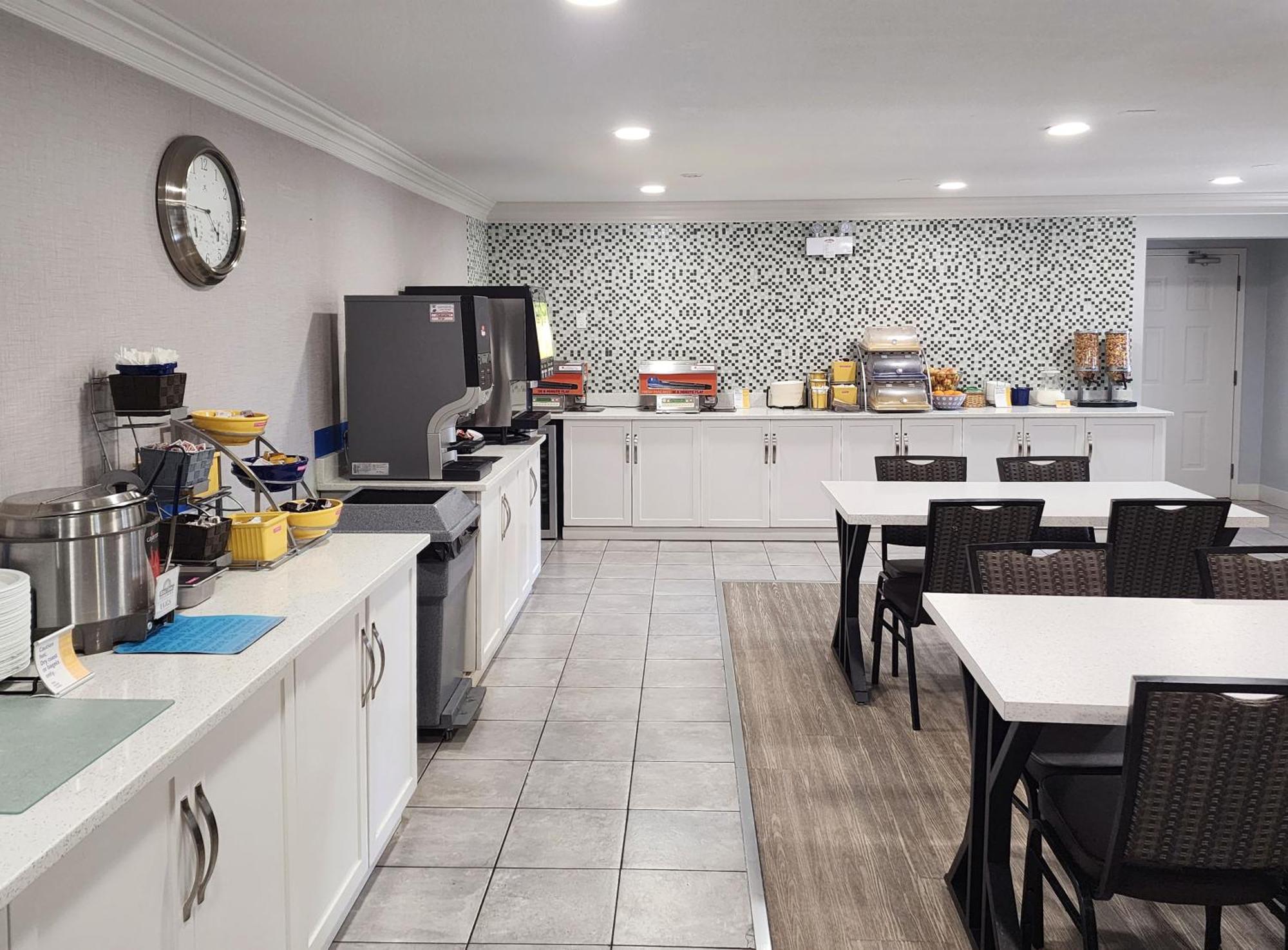 Days By Wyndham Hotel 3*