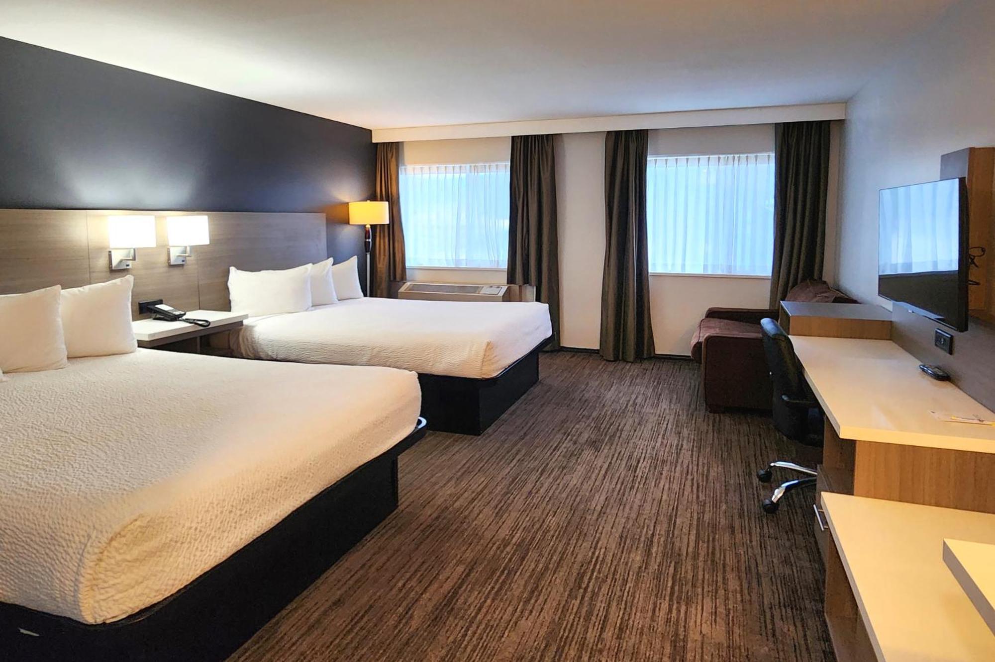 Days By Wyndham Hotel Kelowna