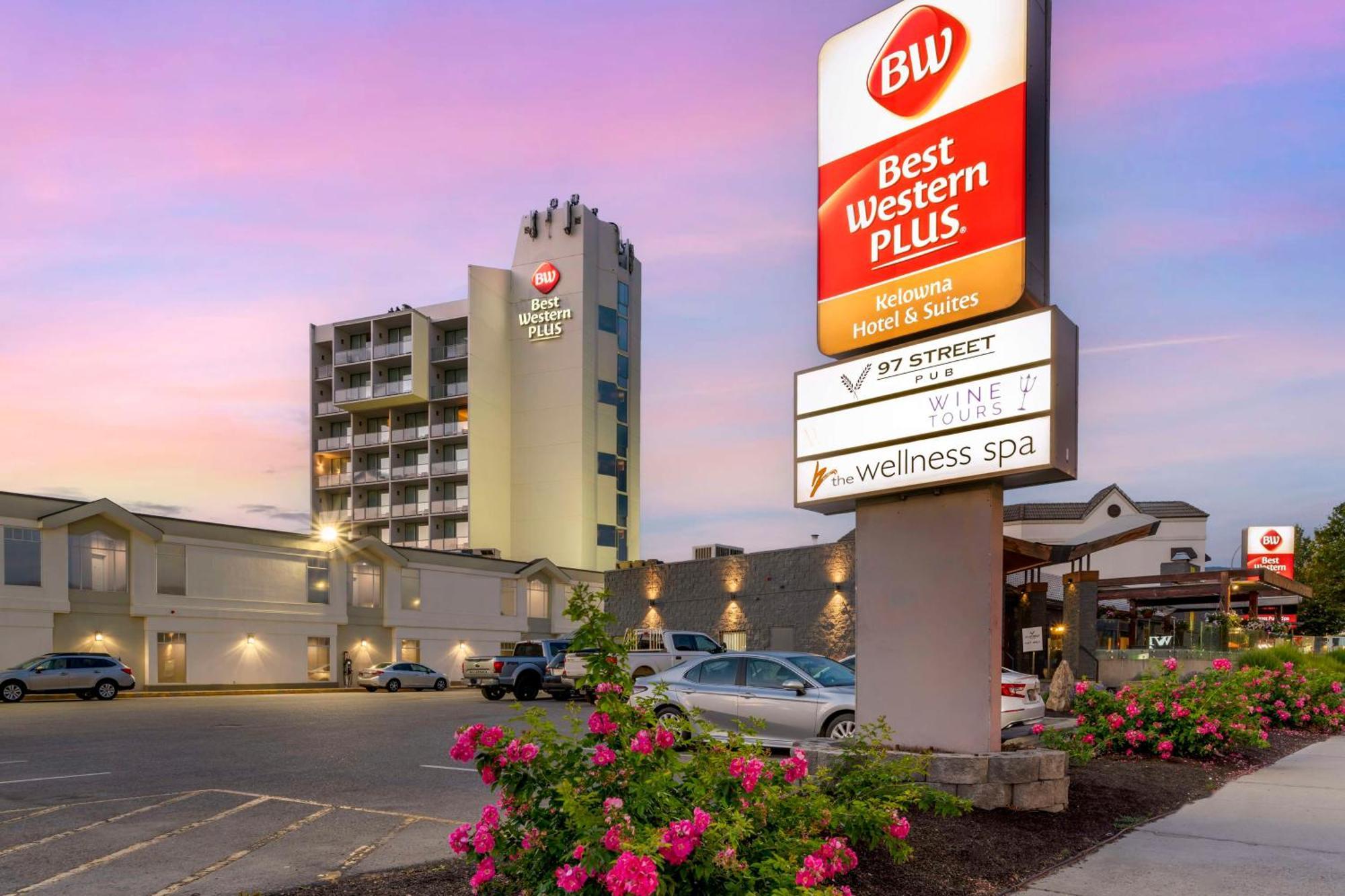 Western & Hotel 4*