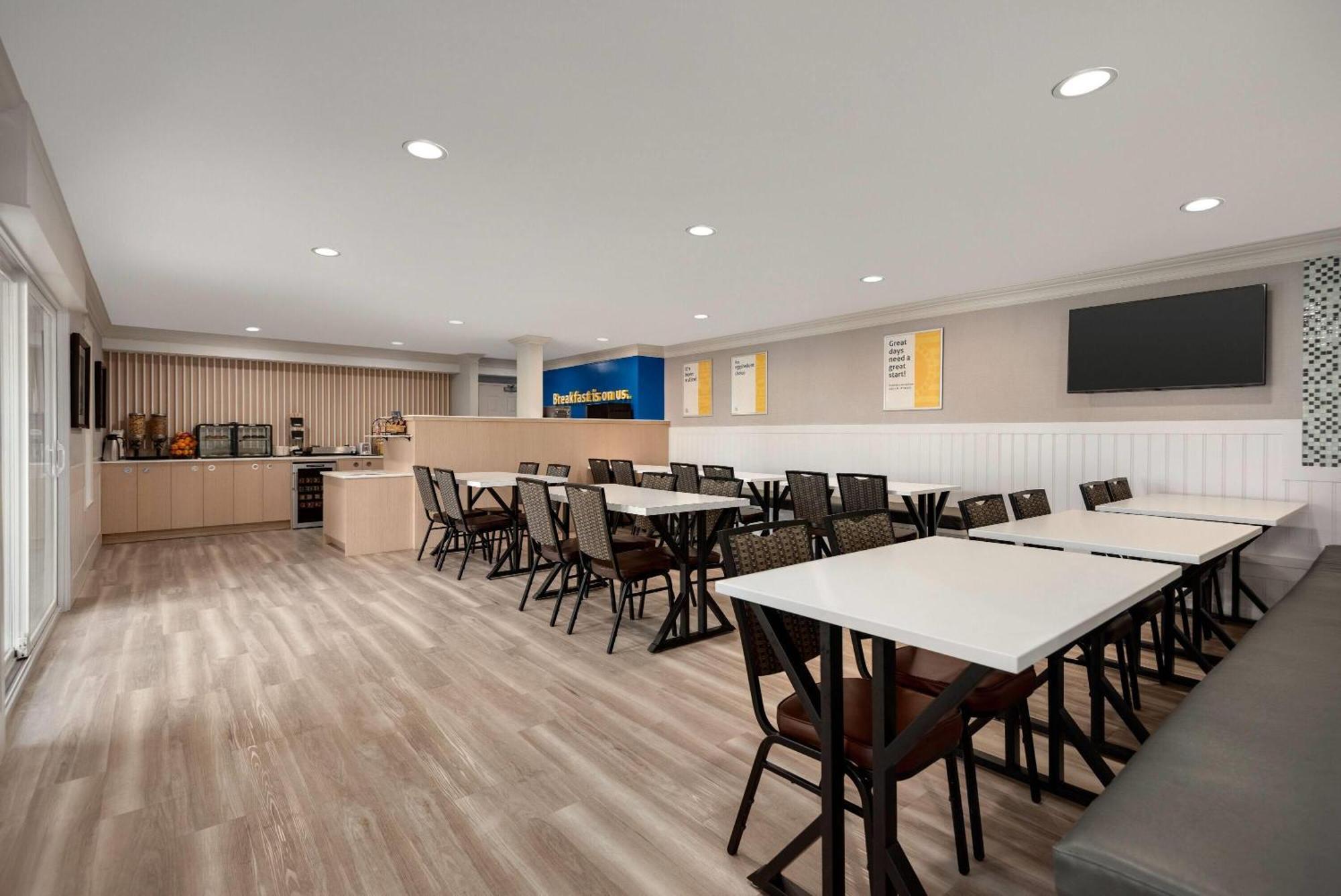 Days By Wyndham Kelowna