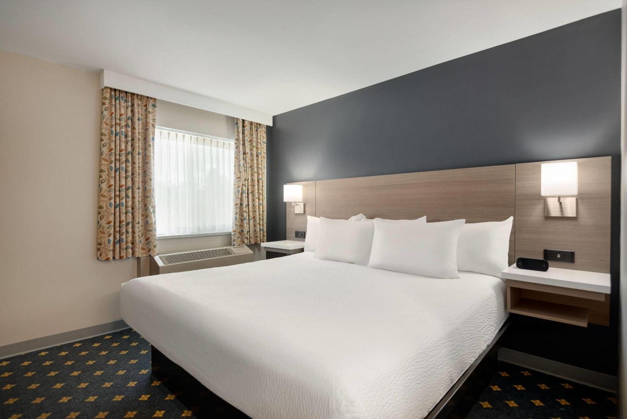 Days By Wyndham 3*