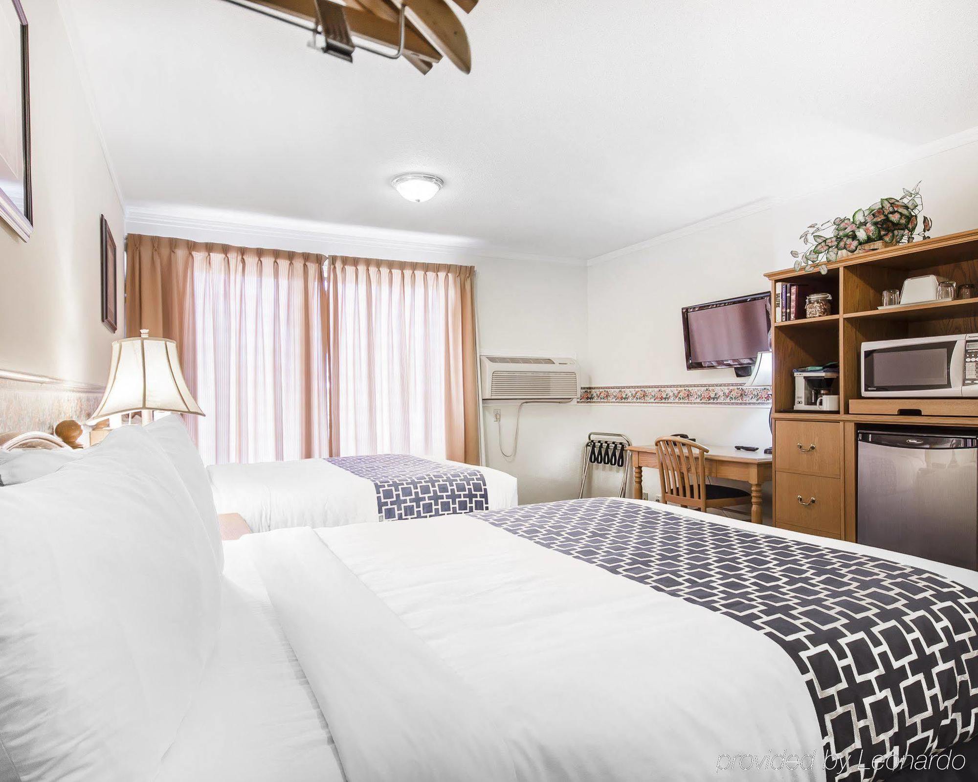 Econolodge - 2*
