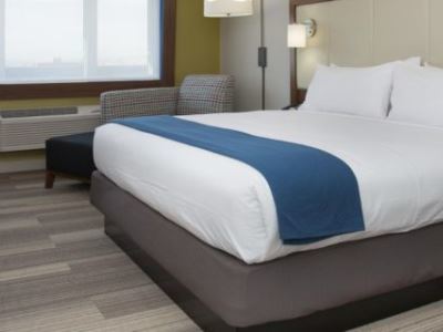 Express & - East By Ihg Hotel Kelowna