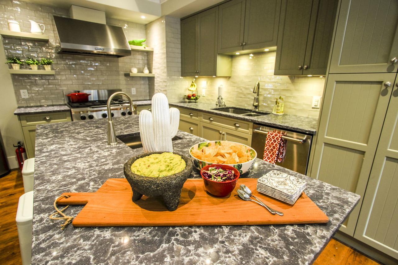 Bed & Breakfast - Chatham House 4*