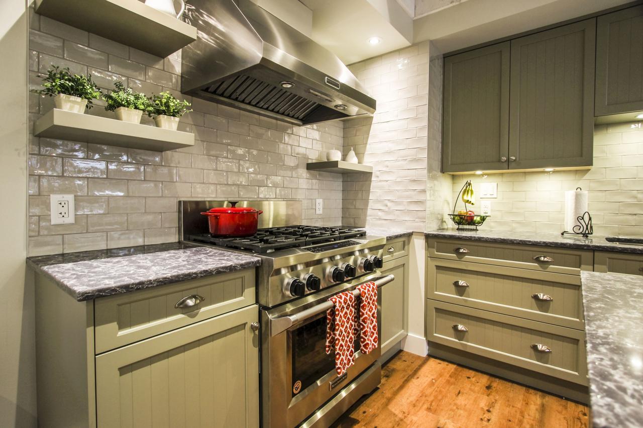 - Chatham House 4* Kelowna