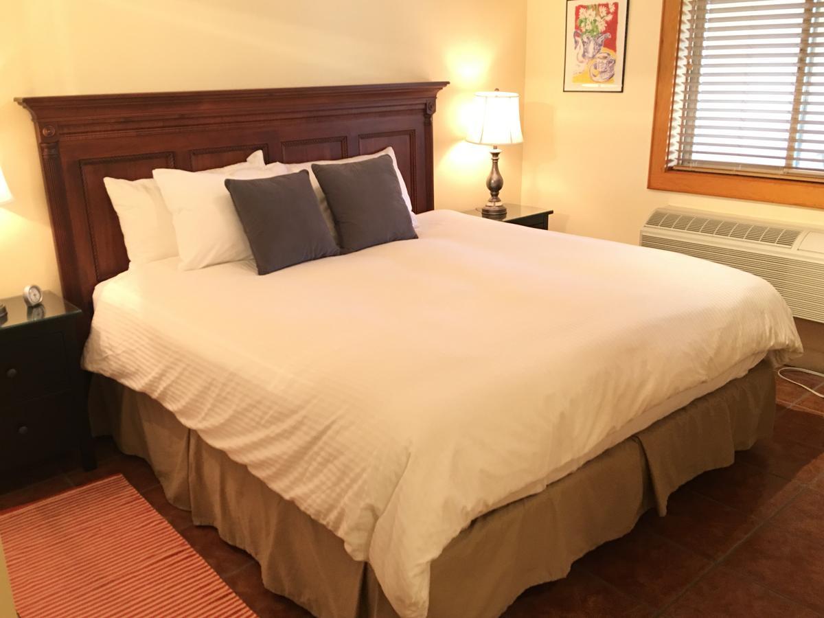 Bed & Breakfast Seasons Kelowna