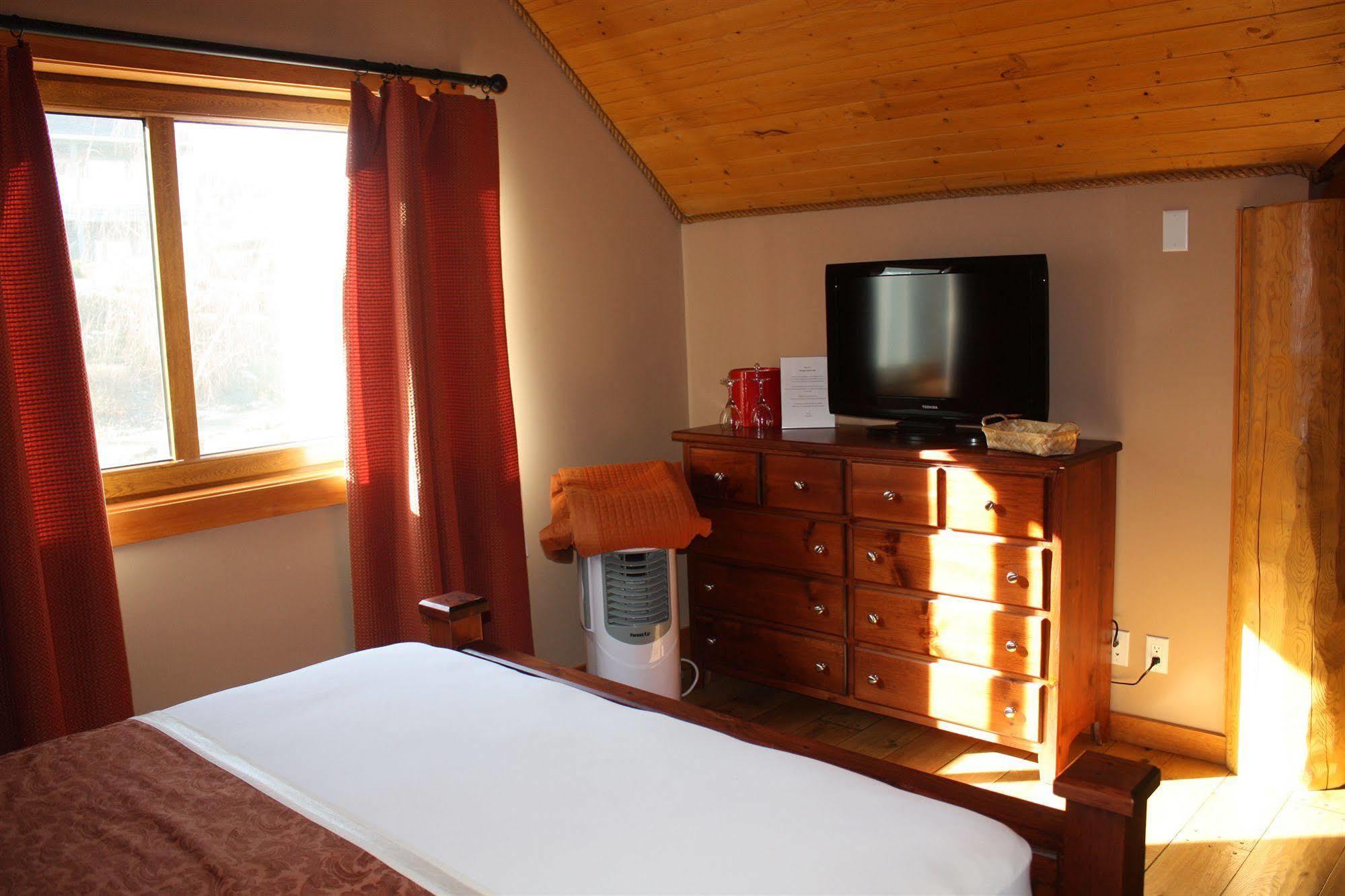 A Okanagan Lakeview Inn Inn Kelowna