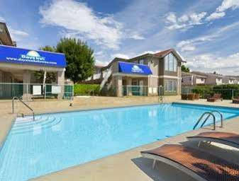 Days By Wyndham Hotel Kelowna