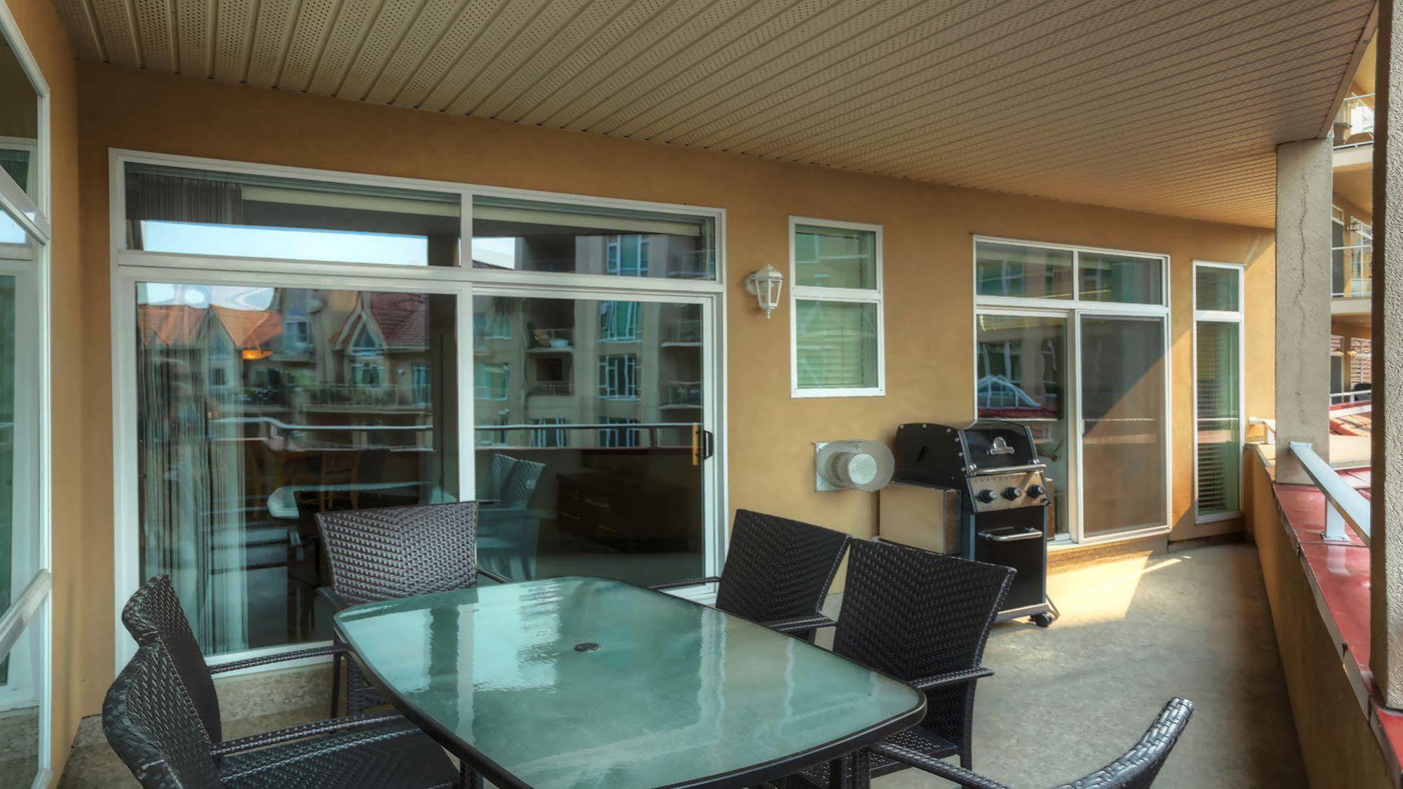 Apartment Discovery Bay Resort By Kelowna Resort Acc. - 80+ Suites Available