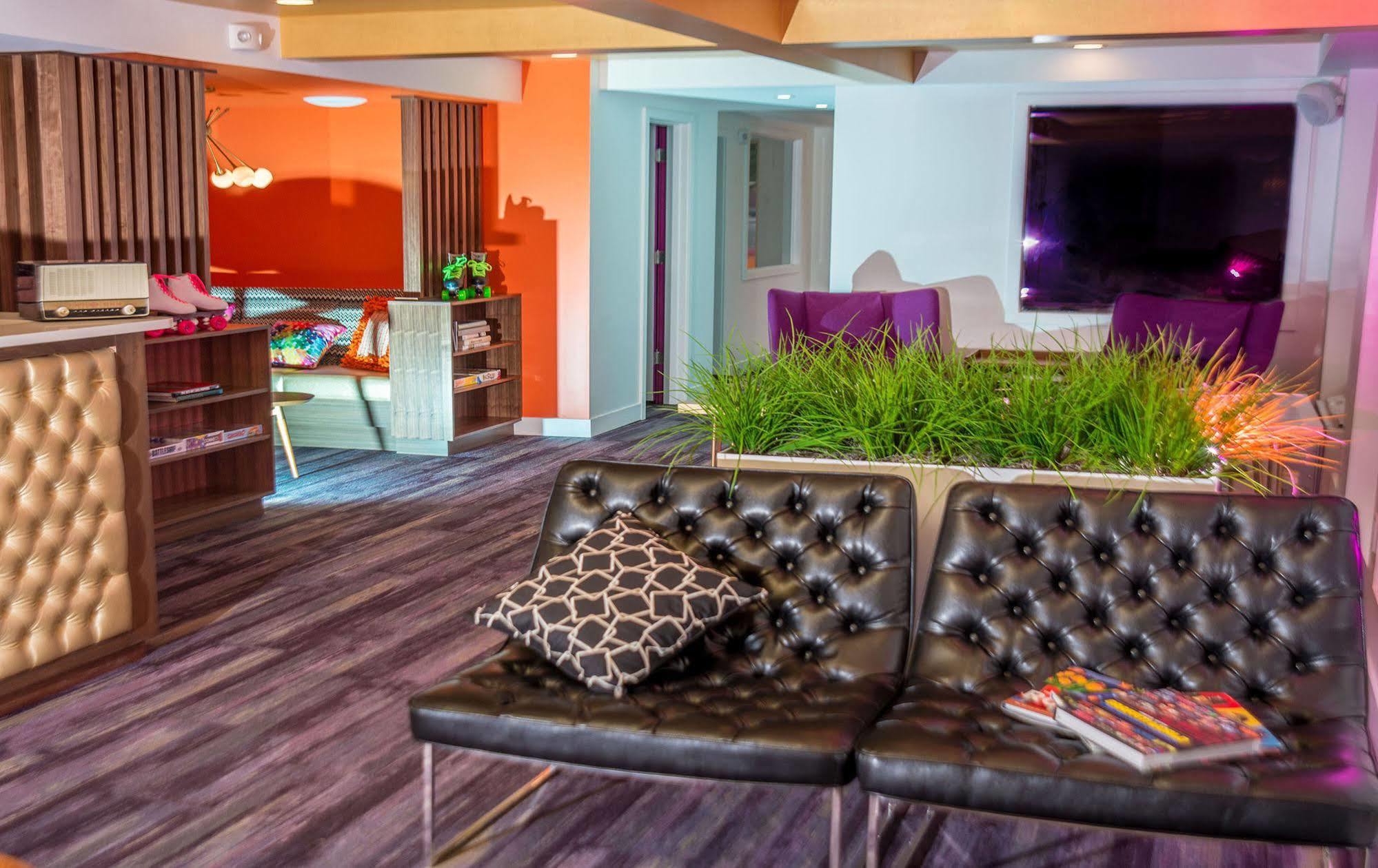 Hotel Zed Kelowna Motel