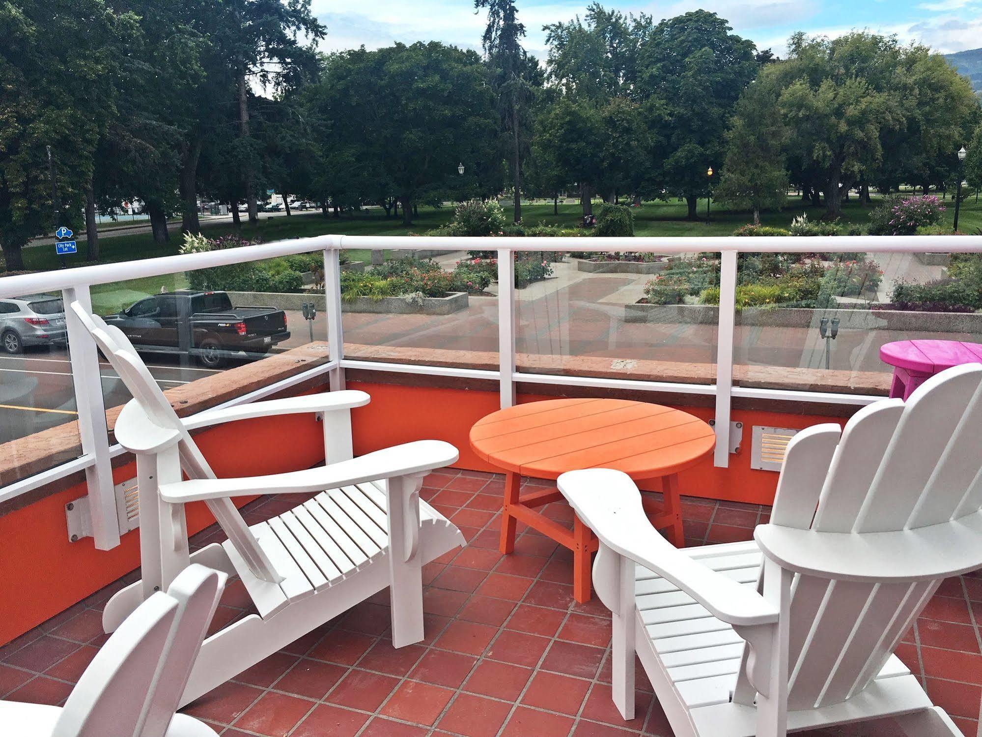 Hotel Zed Kelowna 3*
