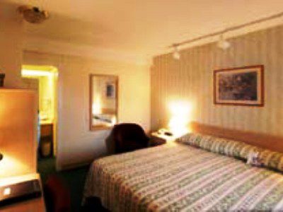 Hotel Zed Kelowna Motel 3*