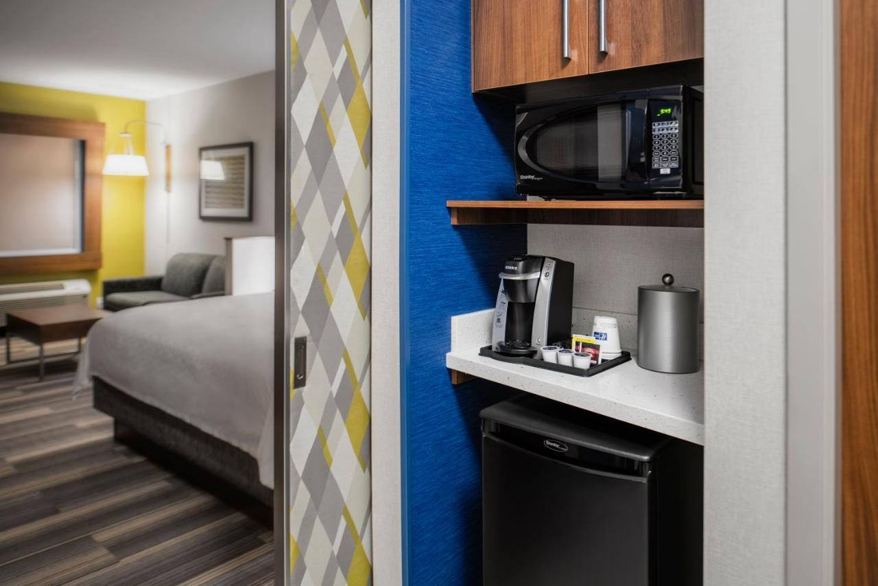 Express & - East By Ihg Kelowna