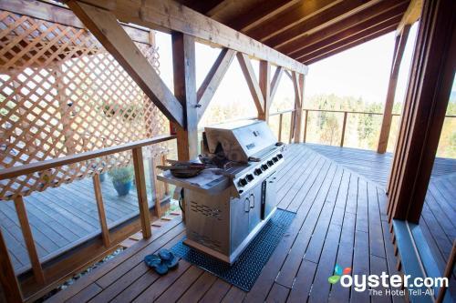 Myra Canyon Lodge *