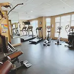 Downtown Waterfront Kelowna Oasis Newly Renovated 2Bed 2Bath