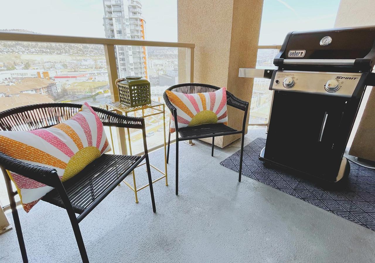 Downtown Waterfront Oasis Newly Renovated 2bed 2bath Apartment Kelowna