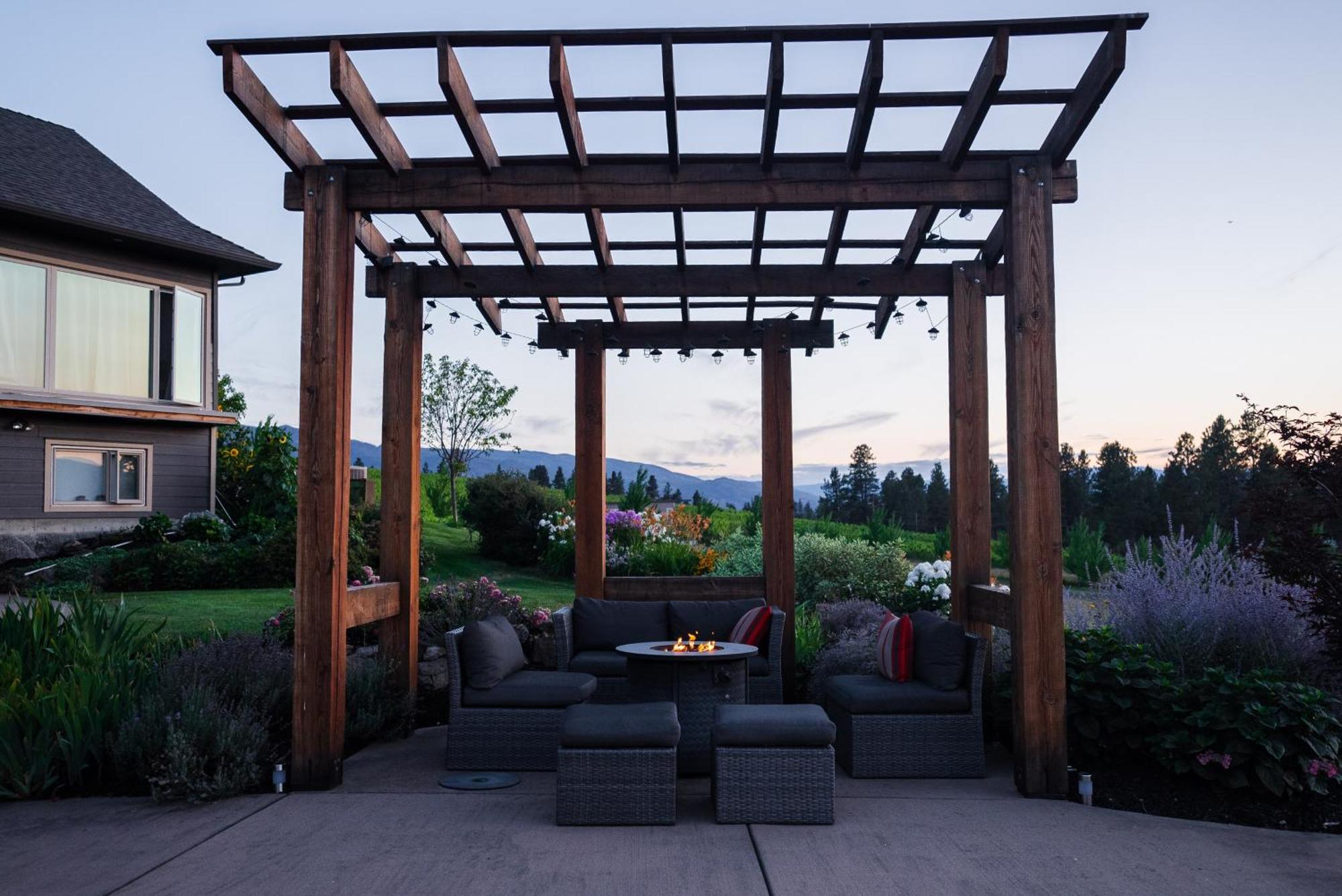 Crawford View Farm stay Kelowna